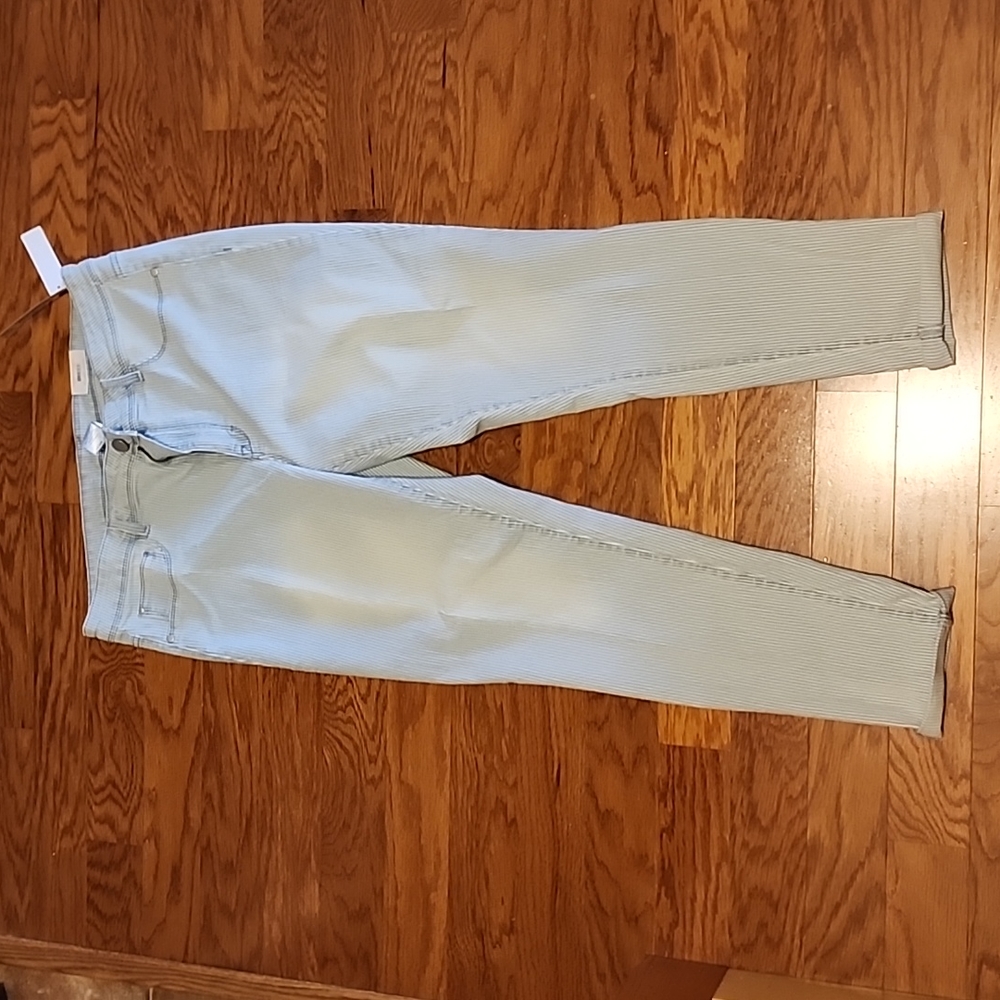 Time and Tru pants